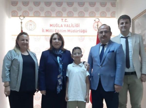 Türkiye şampiyonu öğrencimizden İl Milli Eğitim Müdürümüze ziyaret